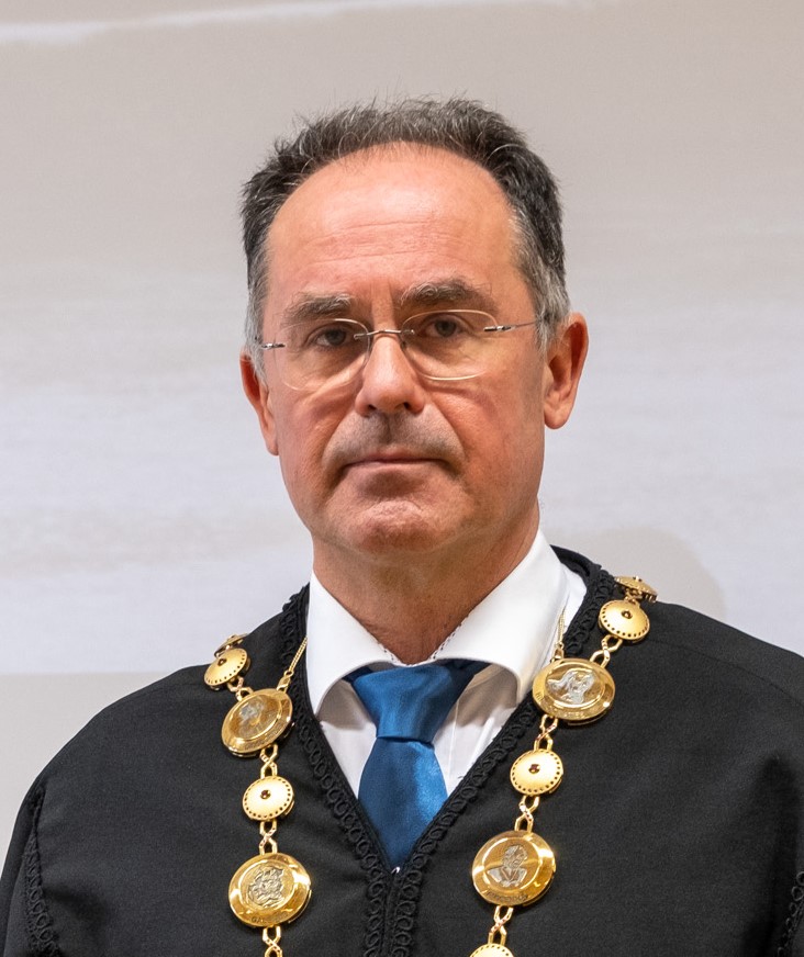 Red. prof. dr. Iztok Takač, dr. med.